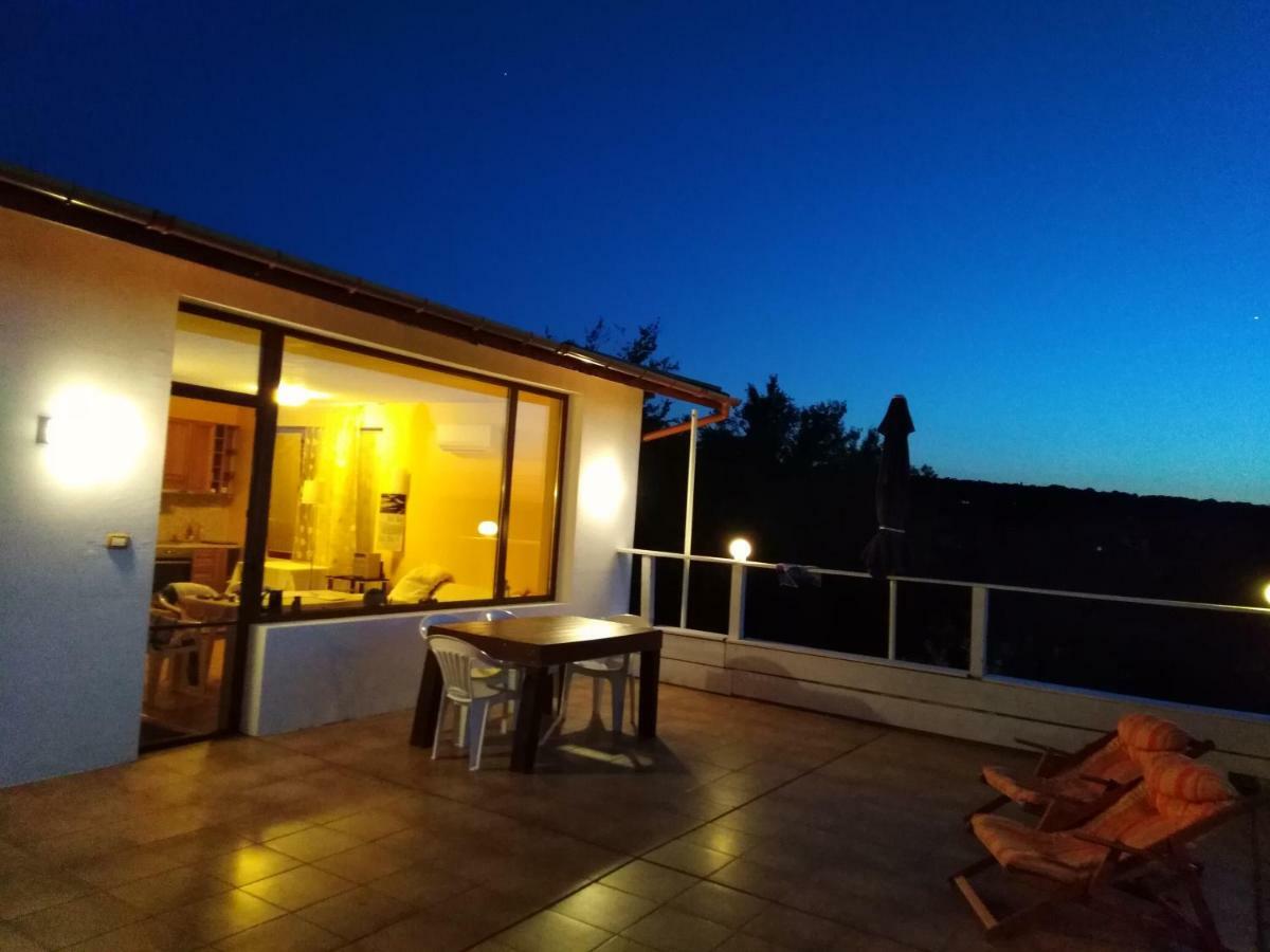 Apartament Zaliva Varna Ngoại thất bức ảnh